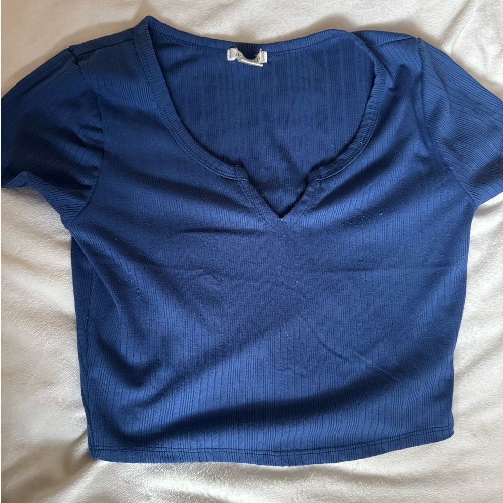 Bozzolo Navy V-Neck Crop Top